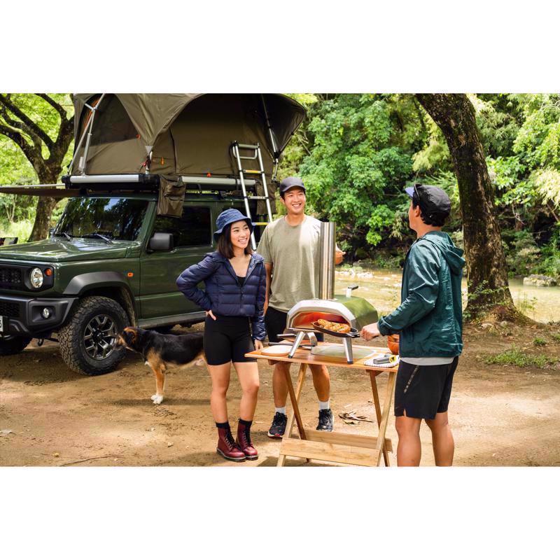 Ooni Karu 12 チャコール&ウッドチャンク式屋外用ピザオーブン